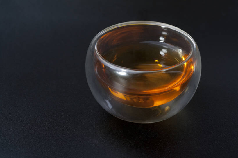 无人,横图,留白,下午茶,静物,亚洲,黑色背景,透明,光线,瓷器,茶叶,食品,光芒,饮品,饮食,食物,饮料,一个,思考,单个,可口,清新,中国文化,简洁,东亚,热饮,纯净,北京市,适口,茶杯,影棚拍摄,传统文化,bj175