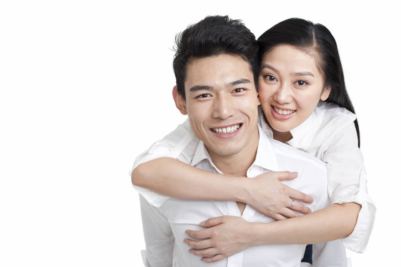 东方人,脸,头,脸颊,两个人,举,笑,微笑,露齿笑,横图,室内,留白,抠图,白色背景,正面,衬衫,爱情,快乐,满意,兴奋,友谊,幸福,纯洁,北京,中国,亚洲,连接,服装,浪漫,联系,注视,牛仔裤,休闲装,刺激,肩膀,衣服,白色,背着,观察,看,托,站着,温暖,温馨,恩爱,放松,可爱,乐趣,亲密,童年,童趣,搭,恋人,摄影,服饰,生活方式,观看,和睦,察看,舒适,享乐,衣着,穿着,搭着,关爱,关注,运送,肖像,童真,东亚,烂漫,无邪,陪同,衣饰,陪伴,无忧无虑,天真,男人,男性,年轻男性,年轻女性,女人,女性,亚洲人,中国人,年轻人,头部,脸部,脸蛋,面部,情侣,举起,举手,举着,向上举,向上伸,向上托,彩图,影棚拍摄,爱,欢乐,深情,伴侣,融洽,伴随,bj175