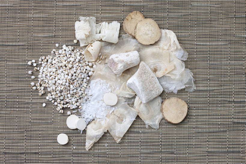 无人,横图,俯视,静物,北京,中国,亚洲,药,干燥,食品,草药,饮食,饮料,干花,摄影,有机食品,影棚,多样,医疗,草本,中国文化,摄影棚,营养品,薏米,中医,东亚,健康食物,彩图,高角度拍摄,影棚拍摄,拍摄,泽泻,传统文化,鹿角霜,木蝴蝶,bj175