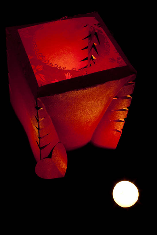 无人,竖图,室内,静物,蜡烛,照明,中国,春节,亚洲,庆祝,装饰,灯笼,纸灯笼,三个,红色,灯具,汉字,摄影,照亮,照明设备,中国文化,东亚,彩图,影棚拍摄,传统文化,象征主义,bj175