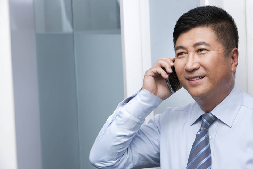 东方人,中年人,老年人,一个人,商务人士,商务男性,办公室,打电话,微笑,横图,室内,正面,衬衫,商务,快乐,通讯,成功,信心,技术,手机,北京,中国,亚洲,套装,联系,方向,办公大楼,摄影,专心,领导,经理,商务装,工薪阶层,东亚,无线电技术,把握,老年男性,男人,亚洲人,中国人,白领,上班族,电话机,半身,彩图,衬衣,首席执行官,掌控,bj175