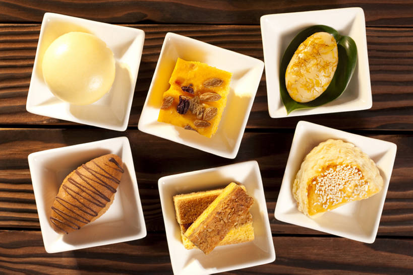 点心,无人,横图,俯视,彩色,特写,烘焙,桌子,静物,餐具,中国,亚洲,装饰,美味,食品,巧克力蛋糕,小吃,饮食,甜食,诱惑,摄影,五颜六色,色彩斑斓,膳食,五彩缤纷,东亚,发糕,核桃酥,五彩斑斓,五光十色,彩图,高角度拍摄,影棚拍摄,桂花糕,榴莲酥,流沙包,bj175