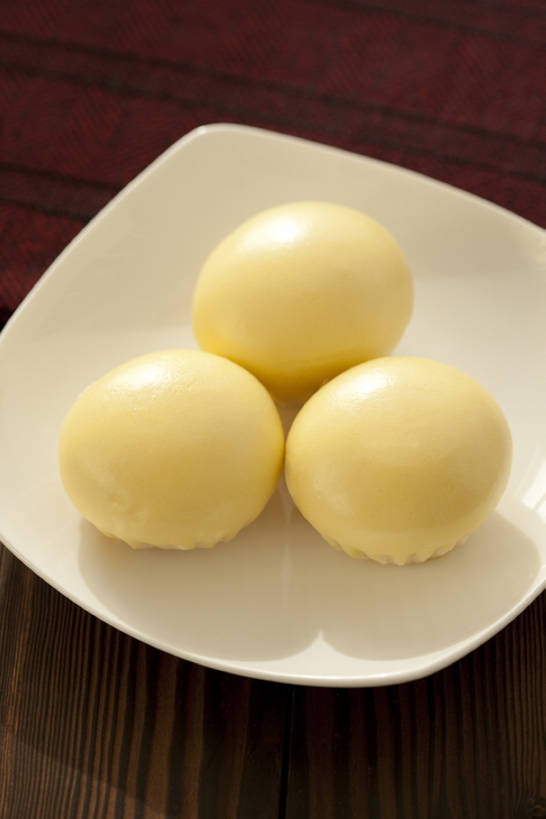 点心,无人,竖图,特写,桌子,静物,餐具,中国,亚洲,美味,食品,小吃,饮食,盘子,甜食,诱惑,摄影,膳食,东亚,蒸菜,彩图,影棚拍摄,流沙包,bj175