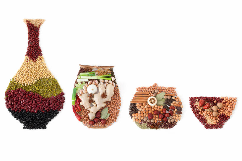 无人,横图,俯视,留白,白色背景,灵芝,萱草,大豆,花生,静物,中国,亚洲,一排,许多,准备,丰富,整齐,干燥,材料,炖锅,葱,调料,调味,黑豆,香料,佐料,食品,草药,药草,肉桂,调味品,很多,饮食,排列,碗,茴香,健康,桂圆,枣,摄影,影棚,多样,枸杞,八角,八角茴香,大茴香,肉豆蔻,创造力,草本,队列,摄影棚,绿豆,大红豆,东亚,赤豆,月桂叶,香叶,粳米,荜拨,八月珠,舶茴香,大料,作料,天竺桂,香桂叶,桂叶,丁香,月桂,生姜,胡椒,红辣椒,大蒜,彩图,高角度拍摄,影棚拍摄,拍摄,陈皮,砂仁,成分,bj175