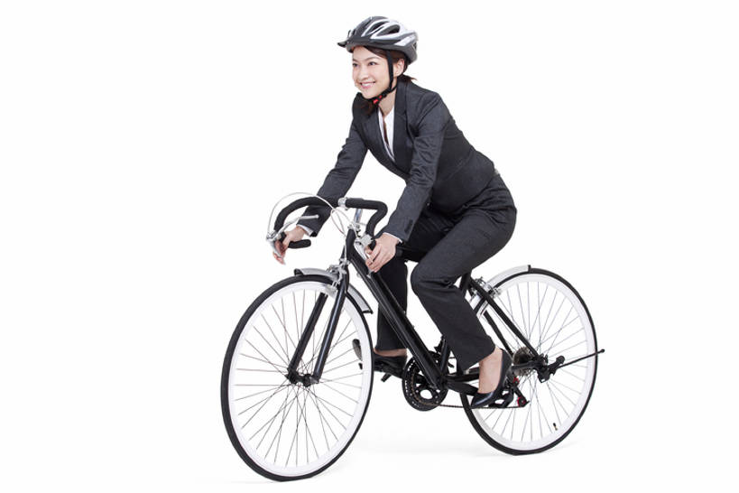 东方人,成年人,一个人,商务人士,商务女性,笑,微笑,露齿笑,横图,留白,白色背景,侧面,时尚,快乐,幸福,自行车,北京,中国,亚洲,仅一个年轻女性,仅一个女性,仅一个人,套装,正装,车,脚踏车,骑,交通工具,骑车,休闲,健康,活力,运输,摄影,影棚,生活方式,幽默,动作,载具,摄影棚,商务装,工薪阶层,东亚,自行车头盔,环境保护,自行车运动,年轻女性,女人,女性,亚洲人,中国人,年轻人,白领,上班族,彩图,全身,影棚拍摄,欢乐,拍摄,办公室职员,bj175