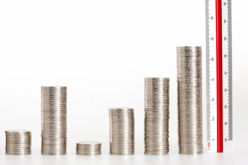 无人,银行,横图,白色背景,赚钱,计划,静物,北京,中国,亚洲,许多,堆叠,丰富,测量,很多,卷尺,概念,财富,金融,理财,投资,摄影,生长,经济,测量工具,利润,流通,贸易,东亚,发展,膨胀,想法,筹划,打算,货币,硬币,彩图,影棚拍摄,财会,bj175