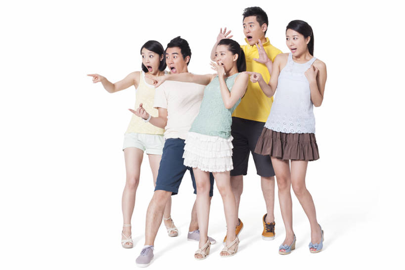 东方人,成年人,站,横图,留白,白色背景,友谊,北京,中国,亚洲,五个人,指,指点,休闲装,刺激,张嘴,表情,遮,遮掩,摄影,影棚,生活方式,害怕,惊吓,掩盖,遮挡,指向,恐怖,摄影棚,张大嘴巴,东亚,遮盖,陪同,掩饰,惊骇,陪伴,恐惧,震惊,男人,男性,年轻男性,年轻女性,女人,女性,亚洲人,中国人,年轻人,张开嘴,彩图,全身,影棚拍摄,拍摄,捂住,伴随,bj175