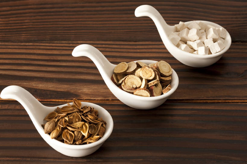 无人,医生,横图,化妆,美容,技术,静物,北京,中国,亚洲,一排,护肤,药,准备,整齐,干燥,材料,瓷器,草药,药草,芭蕉,书桌,传统,排列,汤匙,医护人员,医疗人员,保养,享受,休闲,健康,放松,保健,摄影,有机食品,多样,技巧,堆,甘草,医疗,草本,队列,中国文化,手艺,选择,干的,营养品,中医,东亚,养颜,技能,技艺,茯苓,大夫,彩图,妙技,SPA美容,传统文化,本领,汉医,成分,bj175