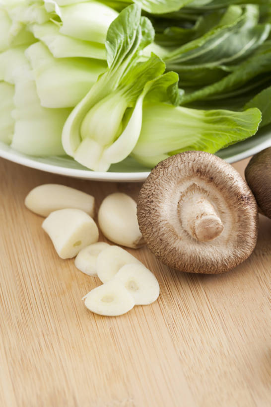 点心,面包,无人,竖图,特写,蔬菜,静物,中国,亚洲,切开,准备,堆叠,丰富,蘑菇,青菜,香菇,生食,食品,面点,案板,饮品,营养,切块,干净,吐司,饮食,食物,糕点,饮料,绿色,自然,盘子,切,健康,摄影,有机食品,法式面包,堆,膳食,可口,清新,剖面,吐司面包,东亚,切面,健康食物,适口,大蒜,烹调,彩图,影棚拍摄,多士,听型面包,bj175