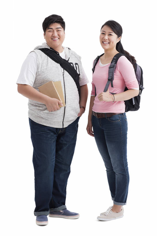东方人,成年人,两个人,学生,笑,微笑,露齿笑,竖图,留白,抠图,白色背景,正面,爱情,快乐,友谊,幸福,纯洁,北京,中国,亚洲,握,书包,教育,浪漫,注视,休闲装,背包,观察,看,站着,温暖,温馨,恩爱,活力,可爱,亲密,童年,童趣,握着,恋人,摄影,生活方式,观看,和睦,察看,关注,肖像,童真,东亚,烂漫,无邪,背包客,陪同,陪伴,天真,男人,男性,年轻男性,年轻女性,女人,女性,亚洲人,中国人,年轻人,情侣,大学生,书,两手抄兜,彩图,全身,影棚拍摄,欢乐,伴侣,融洽,成人教育,伴随,bj175