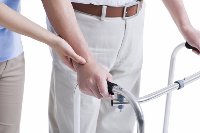 东方人,成年人,老年人,手,两个人,医生,病人,护士,横图,特写,抠图,白色背景,正面,安全,技术,北京,中国,亚洲,握,并排,工具,防护,休闲装,站着,医护人员,医疗人员,职业,保养,器械,平衡,亲密,服务,护理,握着,保健,摄影,生活方式,技巧,保护,看护,协助,支撑,部分,医疗,疾病,白衣天使,脆弱,关爱,手艺,医疗器械,保险,残疾,东亚,恢复,陪同,助行器,保全,周全,安稳,安定,辅助设备,疗养院,责任,技能,技艺,陪伴,平安,信任,老年男性,男人,男性,年轻女性,女人,女性,亚洲人,中国人,年轻人,大夫,步行,彩图,影棚拍摄,妙技,收容所,本领,家庭护理,伴随,bj175