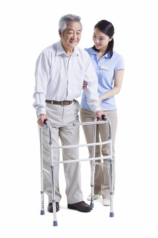 东方人,成年人,老年人,头发,两个人,医生,病人,护士,笑,微笑,露齿笑,竖图,留白,抠图,白色背景,正面,快乐,幸福,安全,技术,北京,中国,亚洲,握,并排,工具,防护,休闲装,白色,医护人员,医疗人员,职业,保养,器械,平衡,亲密,服务,护理,握着,保健,摄影,名牌,生活方式,技巧,保护,看护,协助,支撑,医疗,疾病,享乐,白衣天使,脆弱,关爱,手艺,医疗器械,保险,残疾,东亚,恢复,陪同,助行器,保全,周全,安稳,安定,辅助设备,疗养院,责任,技能,技艺,陪伴,平安,信任,老年男性,男人,男性,年轻女性,女人,女性,亚洲人,中国人,年轻人,大夫,步行,彩图,全身,影棚拍摄,欢乐,妙技,收容所,本领,家庭护理,伴随,bj175