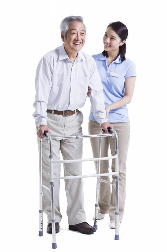 东方人,成年人,老年人,头发,两个人,医生,病人,护士,笑,微笑,露齿笑,竖图,留白,抠图,白色背景,正面,快乐,幸福,安全,技术,北京,中国,亚洲,握,并排,工具,防护,注视,休闲装,白色,观察,看,医护人员,医疗人员,职业,保养,器械,平衡,亲密,服务,护理,握着,保健,摄影,名牌,生活方式,观看,技巧,保护,看护,协助,支撑,察看,医疗,疾病,享乐,白衣天使,脆弱,关爱,关注,手艺,医疗器械,保险,残疾,东亚,恢复,陪同,助行器,保全,周全,安稳,安定,辅助设备,疗养院,责任,技能,技艺,陪伴,平安,信任,老年男性,男人,男性,年轻女性,女人,女性,亚洲人,中国人,年轻人,大夫,步行,彩图,全身,影棚拍摄,欢乐,妙技,收容所,本领,家庭护理,伴随,bj175