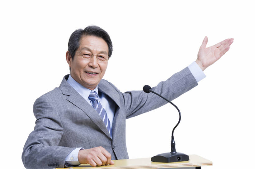 东方人,成年人,老年人,一个人,商务人士,教师,商务男性,笑,微笑,露齿笑,横图,留白,抠图,白色背景,正面,衬衫,西装,快乐,幸福,成功,北京,中国,亚洲,仅一个男性,仅一个人,套装,正装,会议,眼镜,领带,注视,讲台,观察,看,手势,演讲,仅一个老年男性,职业,活力,摄影,介绍,生活方式,报告,观看,权威,察看,麦克风,领导,享乐,解释,演说,关注,肖像,出示,商务装,宣传,工薪阶层,东亚,一套,鼓动,记者招待会,讲演,把握,老年男性,男人,男性,亚洲人,中国人,白领,讲师,上班族,说话,坐着,半身,彩图,影棚拍摄,衬衣,欢乐,打手势,首席执行官,掌控,bj175