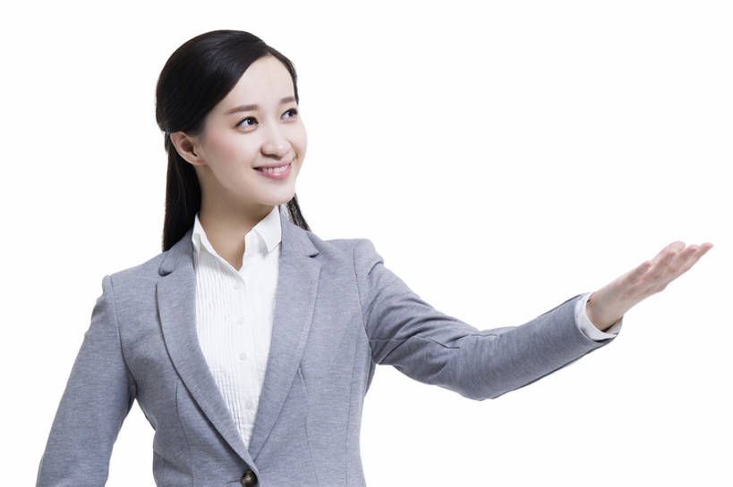 东方人,成年人,一个人,商务人士,商务女性,笑,微笑,露齿笑,横图,留白,抠图,白色背景,正面,商务,快乐,幸福,信心,北京,中国,亚洲,仅一个年轻女性,仅一个女性,仅一个人,套装,正装,现代,手势,职业,活力,摄影,介绍,享乐,出示,东亚,年轻女性,女人,女性,亚洲人,中国人,年轻人,白领,半身,彩图,影棚拍摄,欢乐,办公室职员,打手势,bj175