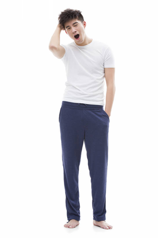 东方人,成年人,一个人,摸,竖图,留白,抠图,白色背景,正面,北京,中国,亚洲,仅一个男性,仅一个人,抚摸,凌乱,注视,休闲装,光脚,现代,起床,仅一个年轻男性,打哈欠,观察,看,站着,张嘴,疲倦,赤脚,抓,放松,摄影,床头,生活方式,观看,察看,疲劳,疲惫,早晨,染发,关注,消极,肖像,困乏,张大嘴巴,东亚,疲乏,委顿,疲困,疲顿,疲钝,倦怠,怠倦,怠惰,男人,男性,年轻男性,亚洲人,中国人,年轻人,张开嘴,触摸,接触,两手抄兜,彩图,全身,影棚拍摄,乱发,摆拍,bj175