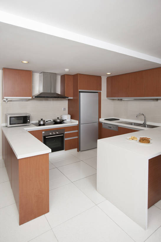 无人,家,竖图,室内,白天,时尚,厨房,天花板,桌子,北京,中国,亚洲,一排,整齐,瓷砖,水槽,冰箱,房屋,灶台,公寓,现代,排列,橱柜,摄影,微波炉,住房,队列,房地产,开放式厨房,东亚,设计,烹调用具,彩图,bj175