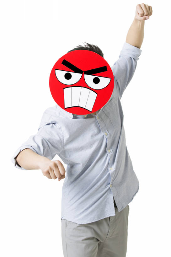 东方人,成年人,脸,头,脸颊,一个人,举,竖图,留白,抠图,白色背景,正面,时尚,失败,互联网,北京,中国,亚洲,仅一个男性,仅一个人,覆盖,生气,圆形,标志,符号,面具,文字,记事本,注视,休闲装,标识,现代,仅一个年轻男性,本子,笔记本,观察,看,托,站着,概念,表情,皱眉,卡通,愤怒,摄影,生活方式,观看,恼怒,悲伤,察看,创造力,隐藏,愤慨,伤心,难过,怒气,气愤,发怒,关注,怒火,消极,标点,问题,情绪,脾气,东亚,忿怒,怨恨,强烈,悲哀,红脸,哀痛,悲戚,悲痛,气忿,愤恨,肝火,激动,男人,男性,年轻男性,亚洲人,中国人,年轻人,头部,脸部,脸蛋,面部,拳头,举起,举手,举着,向上举,向上伸,向上托,彩图,影棚拍摄,文字表情,颜表情,颜文字,拟人,表情符号,bj175