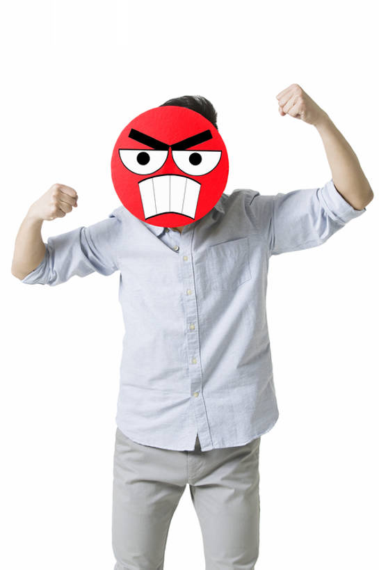 东方人,成年人,脸,头,脸颊,一个人,举,竖图,留白,抠图,白色背景,正面,时尚,失败,互联网,北京,中国,亚洲,仅一个男性,仅一个人,覆盖,生气,圆形,标志,符号,面具,文字,记事本,注视,休闲装,标识,现代,仅一个年轻男性,本子,笔记本,观察,看,托,站着,概念,表情,皱眉,卡通,愤怒,摄影,生活方式,观看,恼怒,悲伤,察看,创造力,隐藏,愤慨,伤心,难过,怒气,气愤,发怒,关注,怒火,消极,标点,问题,情绪,脾气,东亚,忿怒,怨恨,强烈,悲哀,红脸,哀痛,悲戚,悲痛,气忿,愤恨,肝火,激动,男人,男性,年轻男性,亚洲人,中国人,年轻人,头部,脸部,脸蛋,面部,拳头,举起,举手,举着,向上举,向上伸,向上托,彩图,影棚拍摄,文字表情,颜表情,颜文字,拟人,表情符号,bj175