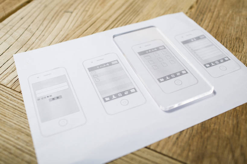 无人,技术人员,横图,室内,特写,留白,时尚,计划,显示器,技术,桌子,静物,手机,玻璃,北京,中国,亚洲,透明,屏幕,文件,纸,触摸屏,显示屏,现代,模型,摄影,触控板,创造力,液晶显示器,便携式,智能手机,输出设备,东亚,发展,无线电技术,技能,设计,技术员,沟通,彩图,计算机软件,程序员,bj175