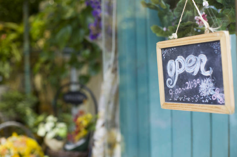 无人,花店,商店,横图,室外,特写,白天,门,指示牌,静物,北京,中国,亚洲,吊挂,悬挂,英文,标志,文字,字符,字母,挂,单词,标识,现代,黑板,打开,零售,摄影,英文字母,开启,贩卖,东亚,彩图,bj175