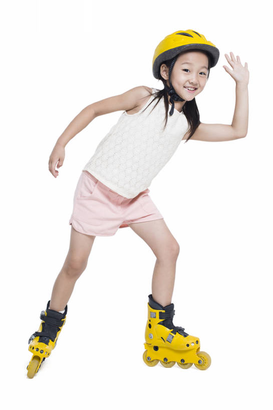 东方人,儿童,一个人,站,举,笑,微笑,露齿笑,竖图,室内,白天,留白,抠图,白色背景,正面,快乐,自由,幸福,纯洁,滚轴溜冰,北京,中国,亚洲,仅一个女性,仅一个人,滑,短裤,服装,头盔,旱冰鞋,溜冰鞋,旱冰,玩,挥手,注视,休闲装,小孩,衣服,夏天,观察,看,手势,托,站着,仅一个小孩,休闲,轮滑鞋,活力,季节,可爱,童年,童趣,摄影,服饰,生长,生活方式,观看,张开双腿,察看,享乐,衣着,穿着,关注,问候,爱好,滑冰鞋,童真,东亚,烂漫,无邪,单排轮滑,衣饰,展开双腿,无忧无虑,天真,溜冰,轮滑,男孩,男人,男性,女孩,女人,女性,亚洲人,中国人,孩子,休闲活动,举起,举手,举着,向上举,向上伸,向上托,站立,彩图,全身,影棚拍摄,欢乐,男生,女生,打手势,伸展双腿,bj175