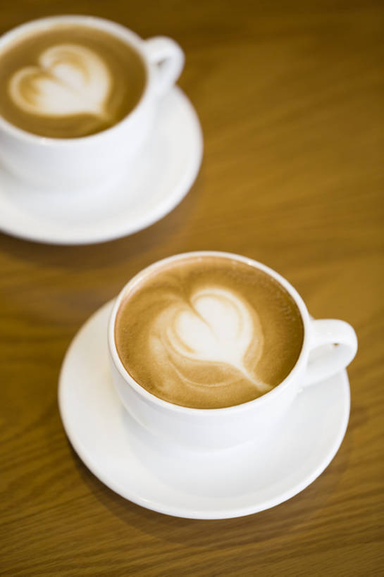 咖啡,牛奶,无人,竖图,特写,留白,桌子,静物,杯子,北京,中国,亚洲,气泡,美味,食品,咖啡杯,饮品,饮食,食物,饮料,甜食,健康,摄影,生活方式,混合,可口,东亚,热饮,健康食物,拿铁,式样,适口,摩卡咖啡,心型,卡布基诺,彩图,高角度拍摄,咖啡馆,bj175