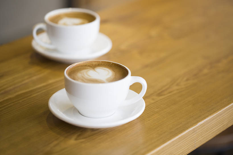 咖啡,牛奶,无人,横图,特写,留白,桌子,静物,杯子,北京,中国,亚洲,气泡,美味,食品,咖啡杯,饮品,饮食,食物,饮料,甜食,健康,摄影,生活方式,混合,可口,东亚,热饮,健康食物,拿铁,式样,适口,摩卡咖啡,心型,卡布基诺,彩图,咖啡馆,bj175