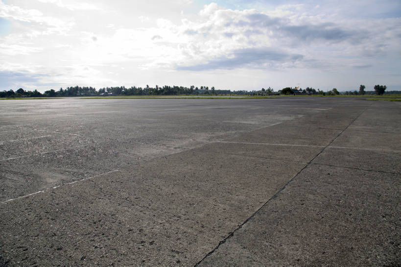 无人,机场,横图,室外,白天,菲律宾,亚洲,云,交通,天空,停机坪,运输,摄影,彩图,旅行,飞机跑道,bj175