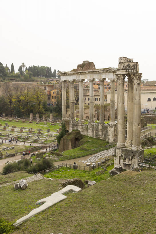 无人,竖图,室外,白天,旅游,度假,名胜古迹,标志建筑,地标,建筑,意大利,欧洲,罗马,柱,古城,建筑群,苔藓,古典,历史,娱乐,建设,传统,废墟,风景,天空,享受,休闲,放松,摄影,旧的,古典风格,远古,意大利文化,欧洲文化,古代文明,彩图,旅行,传统文化,建筑结构,bj175