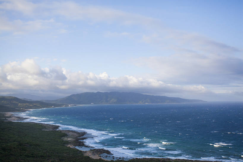 无人,公园,横图,室外,白天,旅游,度假,海洋,美景,水,台湾,中国,亚洲,反射,岛,地平线,海岸线,景观,水边,水面,水平线,悬崖,云,娱乐,草,蓝色,绿色,风景,天空,自然,享受,休闲,景色,放松,摄影,宁静,环境,生态,国家公园,自然风光,海景,东亚,台南,自然保护区,自然地理,暗礁,彩图,旅行,恒春半岛,广角,垦丁,bj175