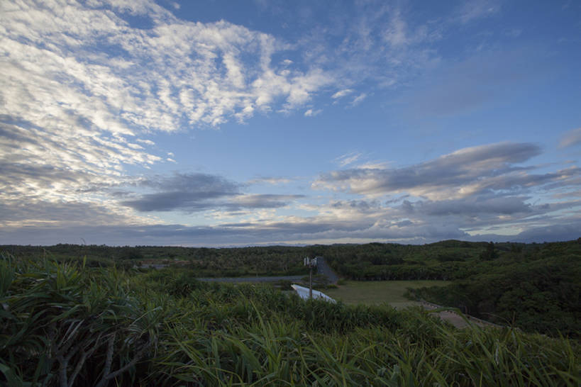 无人,公园,横图,室外,白天,旅游,度假,美景,植物,标志建筑,地标,建筑,路,台湾,中国,亚洲,岛,地平线,景观,云,建筑群,娱乐,建设,草,树,蓝色,绿色,风景,天空,自然,享受,休闲,景色,放松,茂密,摄影,茂盛,灌木,宁静,环境,生态,自然风光,东亚,台南,彩图,旅行,恒春半岛,广角,垦丁,猫鼻头,bj175