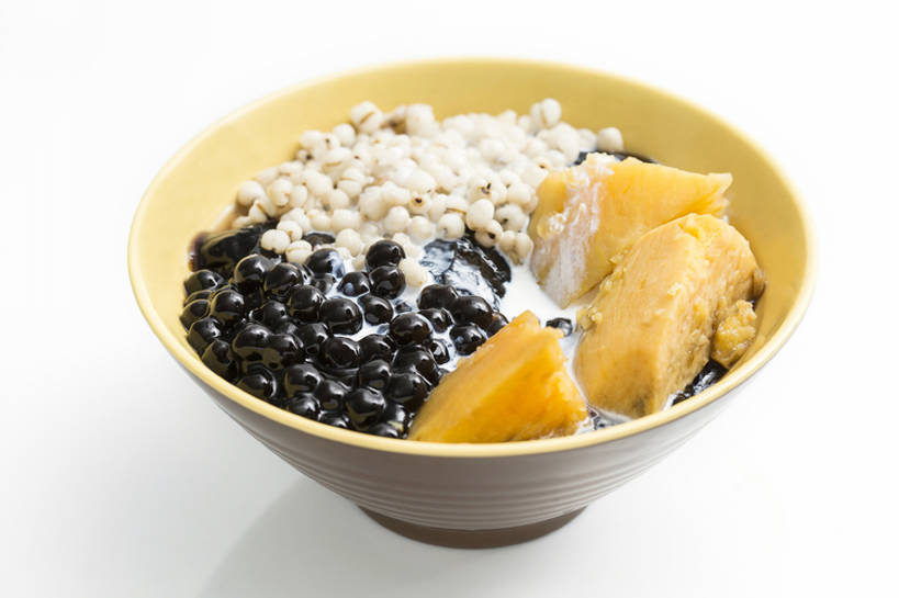 点心,牛奶,无人,横图,特写,留白,抠图,白色背景,静物,北京,中国,亚洲,融化,材料,美味,食品,甜点,甜品,饮品,饮食,中药,食物,糕点,饮料,碗,甜食,健康,摄影,有机食品,混合,可口,清新,薏米,东亚,健康食物,薏仁,苡米,苡仁,薏苡仁,米仁,适口,甘薯,彩图,影棚拍摄,仙草冻,bj175