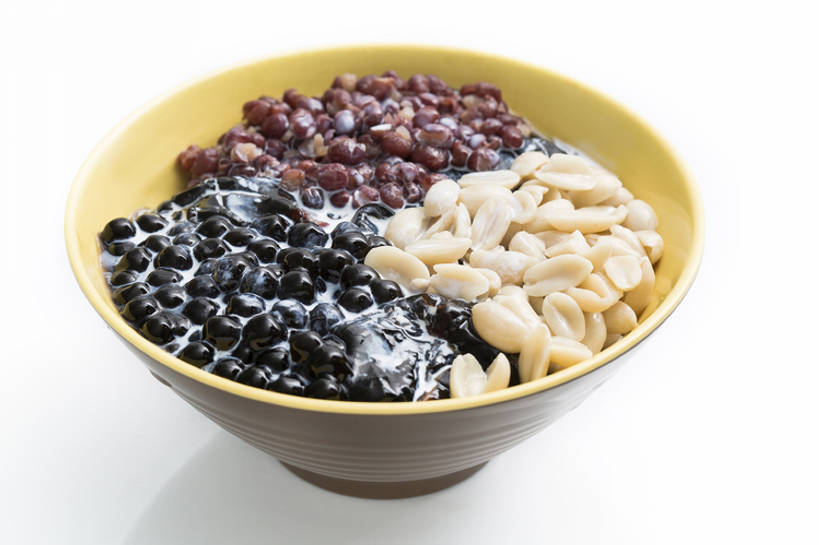 点心,牛奶,无人,横图,特写,留白,抠图,白色背景,豆,花生,静物,北京,中国,亚洲,融化,材料,美味,食品,甜点,甜品,饮品,饮食,食物,糕点,饮料,碗,甜食,健康,摄影,有机食品,混合,可口,清新,东亚,赤豆,健康食物,适口,彩图,影棚拍摄,仙草冻,bj175