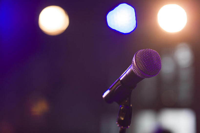 无人,舞台,横图,室内,夜晚,留白,时尚,静物,北京,中国,亚洲,音乐,娱乐,现代,休闲,摄影,聚光灯,麦克风,照明设备,扩音器,逆光,东亚,彩图,舞台灯光,bj175