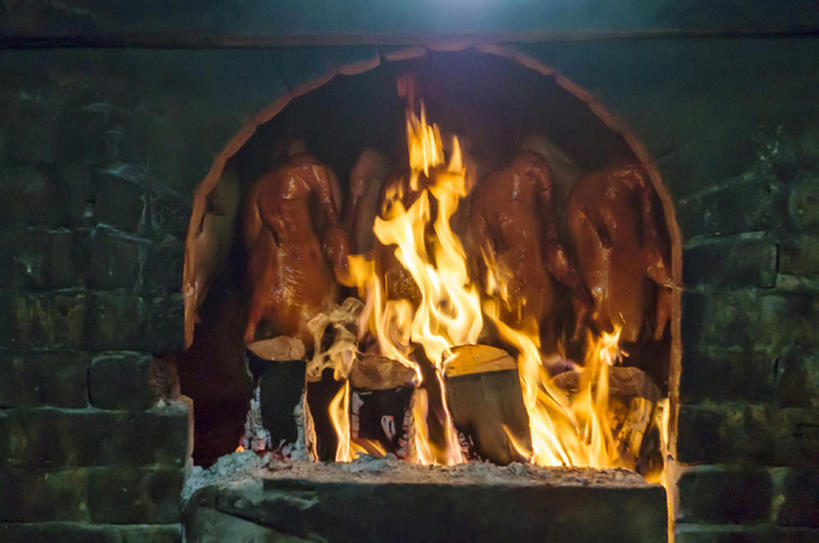 烤鸭,无人,横图,火,北京,中国,烤,准备,鸭子,火焰,肉,美味,食品,饮品,燃烧,传统,鸭肉,肉类,饮食,食物,特产,饮料,盘子,中国菜,摄影,可口,中国文化,肉食,北京烤鸭,适口,烹调,彩图,传统文化,bj175