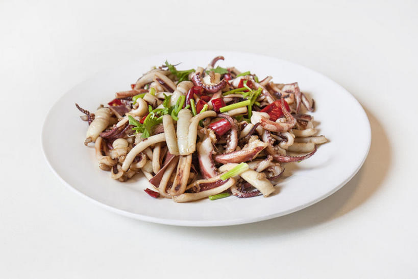 无人,横图,白色背景,烹饪,中餐,乌贼,辣椒,蔬菜,静物,中国,亚洲,新鲜,炒,青椒,香菜,炒菜,肉,料理,美味,食品,饮品,猪肉,小炒肉,菜肴,美食,肉类,饮食,餐饮,食物,饮料,盘子,中国菜,中式,摄影,佳肴,有机食品,绿色食品,中华料理,膳食,可口,中国文化,五花肉,川菜,肉食,东亚,健康食物,辣角,红海椒,大椒,辣虎,广椒,豚肉,菜椒,适口,四川菜,肋条肉,三层肉,海产,甜椒,柿子椒,辣子,红辣椒,海椒,番椒,灯笼椒,彩图,影棚拍摄,bj175