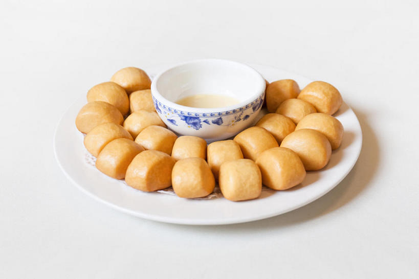 无人,横图,白色背景,静物,中国,亚洲,油炸,美味,食品,饮品,蘸料,馒头,饮食,餐饮,食物,饮料,盘子,碗,中国菜,金色,摄影,膳食,可口,中国文化,东亚,健康食物,适口,彩图,影棚拍摄,bj175