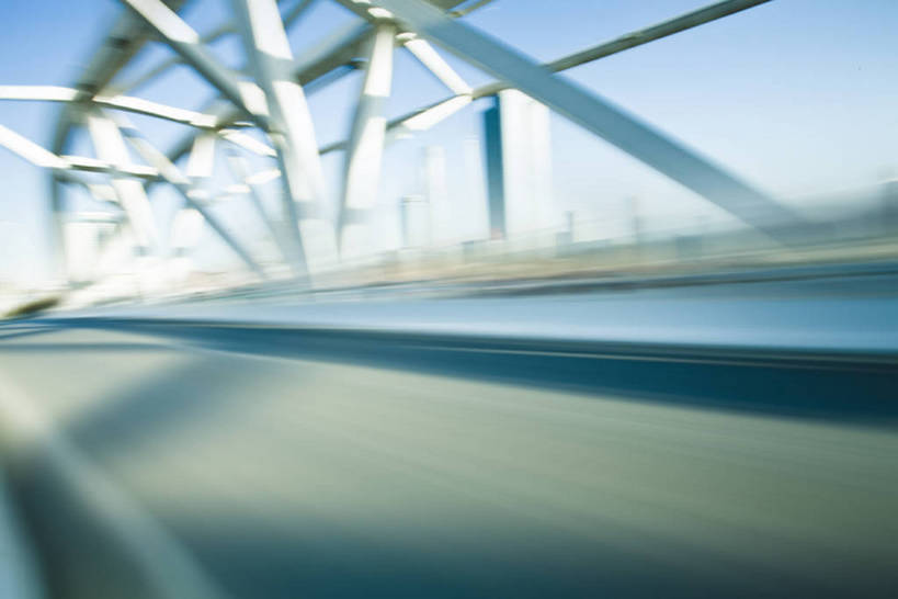 无人,栏杆,横图,室外,白天,消失点,运动模糊,长时间曝光,度假,旅途,美景,城市风光,城市,高速公路,立交桥,路,中国,亚洲,直线,景观,路边,桥,分界线,停车线,交通,娱乐,现代,风景,天空,享受,休闲,景色,放松,活力,运输,摄影,双黄线,车行道,车行道分界线,迅速,自驾游,都市风光,标线,高架桥,东亚,发展,车行线,高架道路,天津市,繁荣,彩图,进步桥,汽车广告背景图,bj175