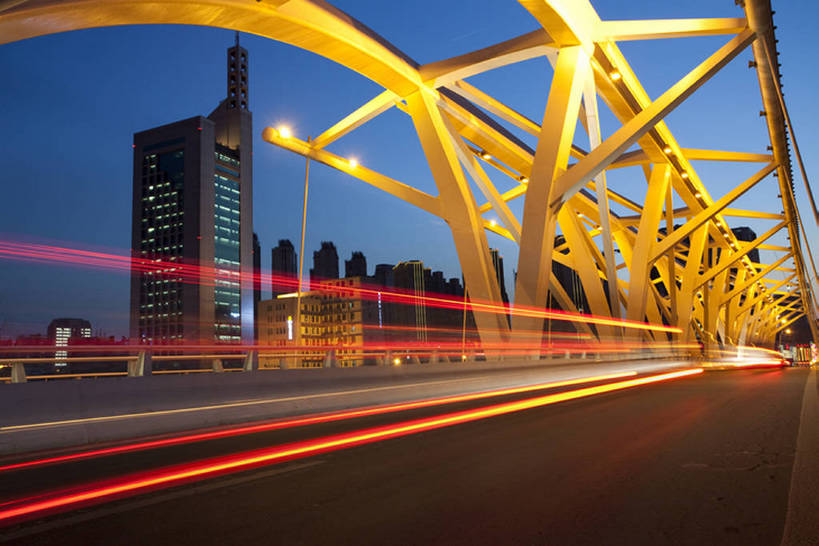 无人,栏杆,横图,室外,夜晚,消失点,运动模糊,长时间曝光,旅游,度假,旅途,美景,日落,城市风光,城市,高速公路,建筑,街道,立交桥,路,路灯,摩天大楼,北京,中国,亚洲,直线,景观,路边,桥,分界线,停车线,交通,首都,娱乐,现代,风景,天空,享受,休闲,办公大楼,景色,放松,活力,运输,摄影,双黄线,车行道,车行道分界线,迅速,自驾游,照亮,都市风光,标线,市区,高架桥,东亚,发展,车行线,高架道路,中华人民共和国,北京市,京,北平,华北地区,天津市,繁荣,金融区,彩图,旅行,北京CBD,北京商务中心区,中国北京大北窑,进步桥,汽车广告背景图,bj175