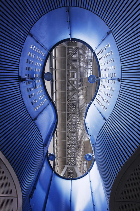 无人,竖图,室内,白天,仰视,商务,城市,建筑,日本,现代,蓝色,办公大楼,摄影,建造,都市风光,心房,彩图,高层建筑,当代,建筑结构,bj175