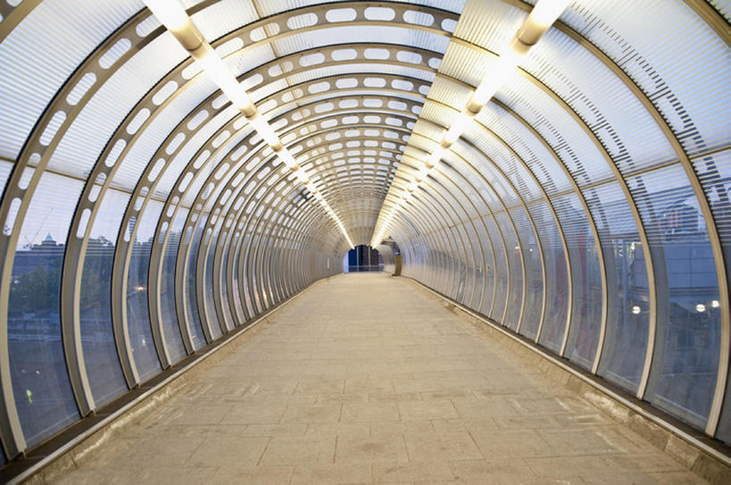 无人,横图,室内,旅游,度假,建筑,路,伦敦,隧道,管子,走廊,过道,娱乐,现代,英格兰,享受,休闲,放松,摄影,建造,照亮,早晨,金丝雀码头,彩图,当代,建筑结构,bj175