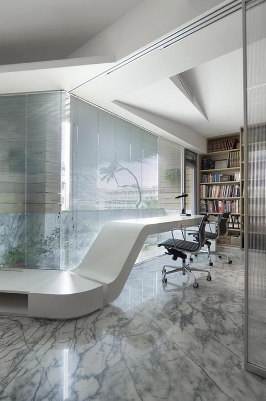 无人,竖图,室内,笔记本电脑,书房,书架,椅子,中国,亚洲,一排,弯曲,整齐,大理石,公寓,干净,现代,书桌,布置,架子,排列,白色,装饰物,摄影,办公椅,样板房,高雅,简单,队列,华贵,东亚,计算机,设计,彩图,上层阶级,电话会议,bj175