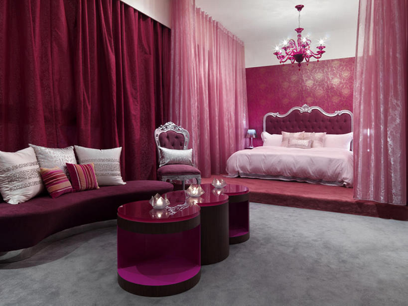 无人,横图,室内,奢侈,别墅,窗帘,床,地毯,沙发,卧室,建筑,蜡烛,椅子,中国,亚洲,一排,丰富,整齐,双人床,公寓,豪华,茶几,干净,排列,粉色,装饰物,打开,财富,摄影,华丽,照亮,高雅,扶手椅,住房,开启,照明设备,队列,华贵,公主,水晶吊灯,东亚,软垫,富丽,华美,女孩,设计,彩图,华侈,奢华,床架,bj175