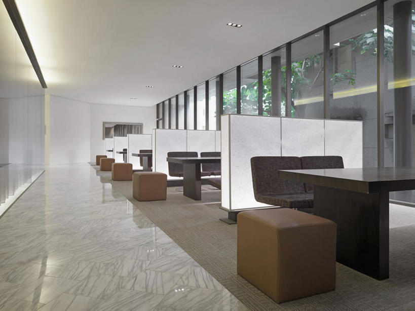 无人,横图,室内,白天,别墅,餐桌,家具,桌子,酒店,椅子,一排,整齐,房屋,大理石,走廊,干净,现代,座位,排列,摄影,住房,风格,照明设备,队列,华贵,等候室,彩图,餐馆,当代,上层阶级,bj175