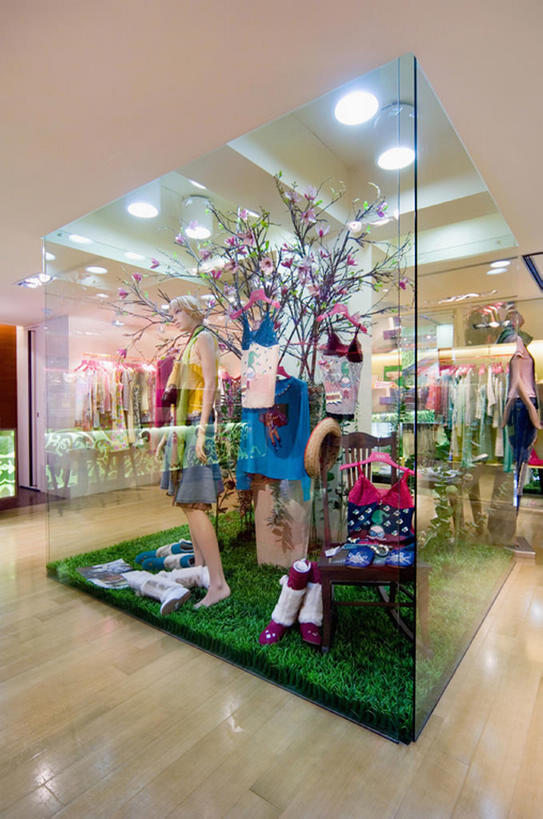 无人,商店,竖图,室内,商务,时尚,消费,窗户,落地窗,城市,橱窗,建筑,衣架,玻璃,装饰,透明,商品,墙,干净,现代,布置,玻璃窗,建筑物,衣服,零售,摄影,多样,风格,服装店,百货公司,时装模特,玻璃橱窗,设计,挂衣架,晾衣架,彩图,当代,bj175