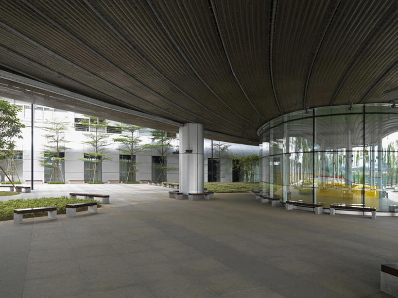 无人,横图,白天,商务,城市,建筑,商场,玻璃,圆柱,长椅,现代,建筑物,座位,摄影,建造,风格,都市风光,设计,彩图,当代,bj175